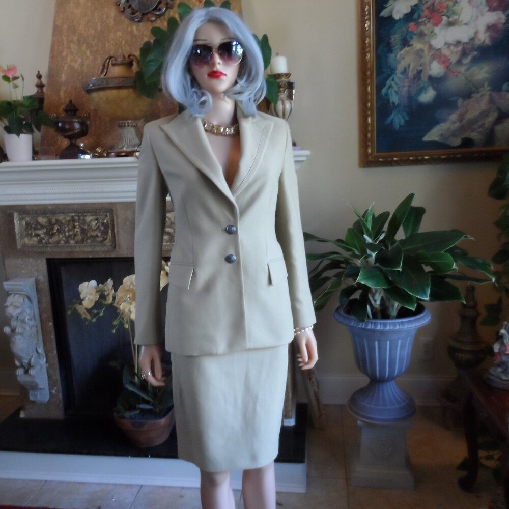 New Gianni Versace Couture Camel Skirt Suit Size IT 42 - US 6